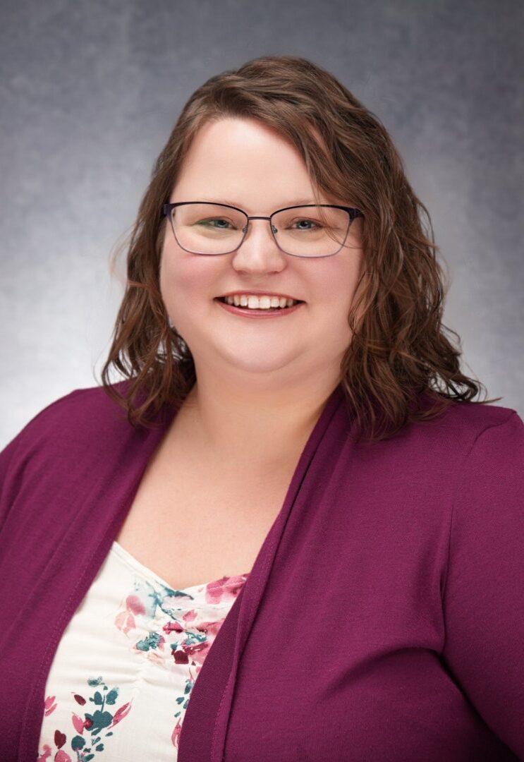 A headshot photograph of Stephanie Richards
